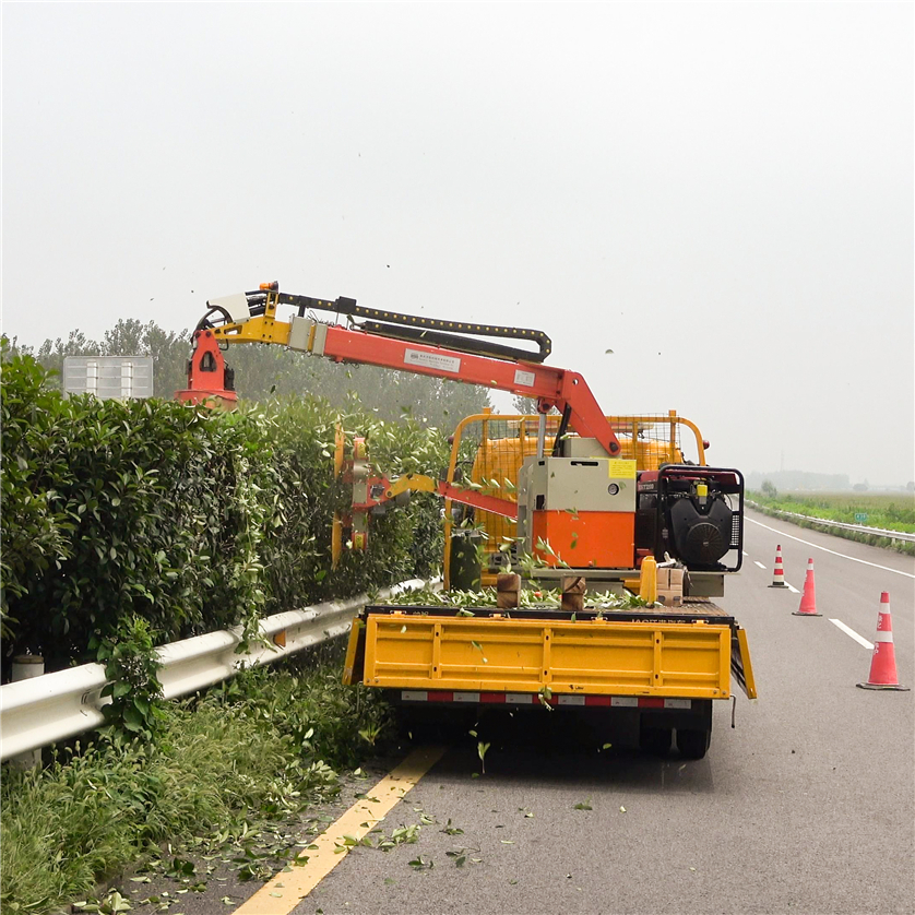 绿篱修剪机高速公路隔离带施工